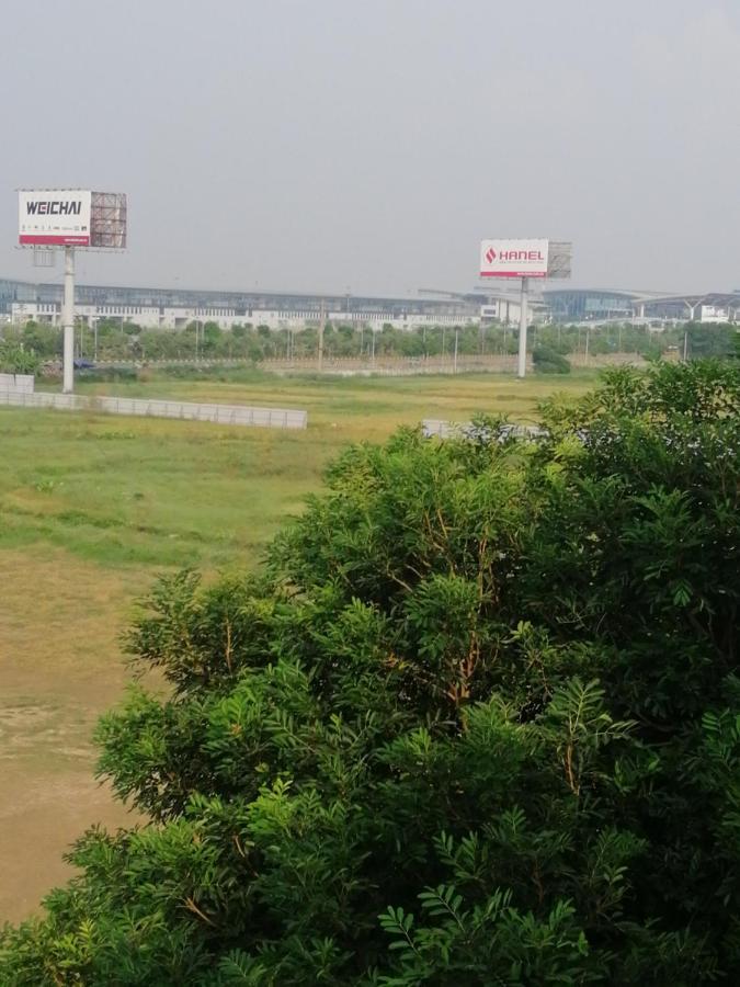 Roma Hotel Noi Bai Airport Hanói Exterior foto
